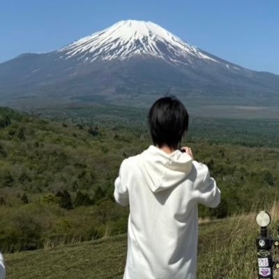病弱のアニオタ( ᷄ᾥ ᷅ )偏頭痛、胃酸過多、過敏性腸症候群下痢型の民🤮両利き✋趣味は草野球、カラオケ、デスボ、アニメ、レトロゲー、色々多趣味。ぬこฅ^•ω•^ฅ(愛猫🐈🐾ハナ︎︎︎︎♀)大好き CODM、PUBGM 誰かさんのおかげでオセロニア5年ぶりに復帰しました🥺たまにメンブレします😞すんません