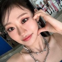julie (@julieb8t) 's Twitter Profile