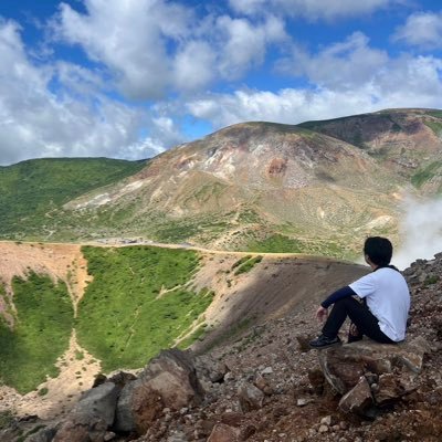 基本ソロキャン(仲間いないだけ)。2019年から本格的に始動しました。土日予定が無かったら強制出動。車ミニクロスオーバー F60→グラチェロwk36、バイクxl1200x→sv650x。 テント:ツーリングテント→タフワイドドーム→ソロカマtc→サーカスtcdx→ポップアップシェルターテントⅡ→GIGI2