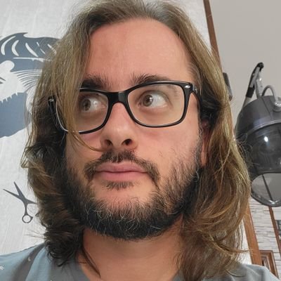 Leo series y veo cómics. Perdón por hablar tanto de cine. A veces lo cuento en @el_pais y @kinotico