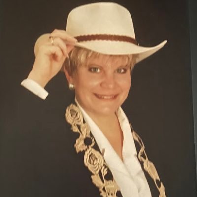 BeTheMedicine's profile picture. #BeTheMedicine #JanetStraightArrow #Sage #HeyokaShaman  #SpiritualTeacher #ReikiMaster #EnergyMedicine #LifeHealthCoach #Author #MedicalIntuitiveHealer