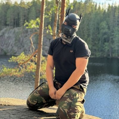 Dutch pup side of @maskedbiker. Hoping to make the pup world a more curious and exciting place!
