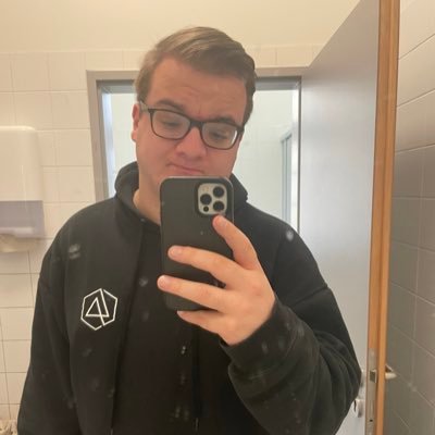 tdpfaunus's profile picture. ⚽️🏈