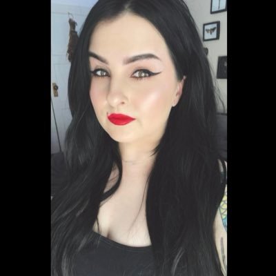 Vantablack_08's profile picture. Hi. I enjoy watching alien documentaries, while eating snacks. ||Makeup artist||