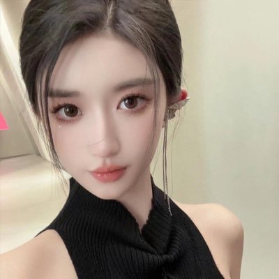 WASJeSqfVZR4vgr's profile picture. 00后🧚‍♀️身高167体重92 性瘾大！喜欢素质男，只做爱不恋爱。上课+QQ:3954419587