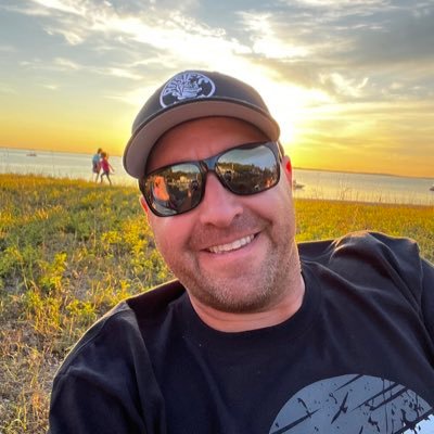 Educator, husband, and dad. he/him. Rider fan, BlueJays fan, and Eagles fan! 🇨🇦