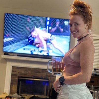 ✨ Fiery soul with a touch of mischief. Natural redhead, lover of deep conversations, spontaneous adventures, and strong coffee. 🔥
📍 Living life bold &