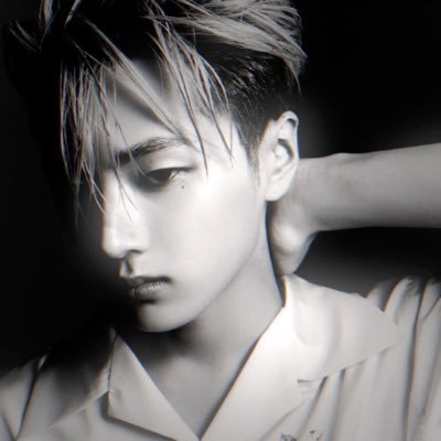 parkjongeseong's profile picture. 𝑽𝑶𝑳 𝑰𝑰/𝒔 —— 𝖳𝗁𝖾 𝖾𝗆𝗉𝗒𝗋𝖾𝖺𝗇 𝗌𝗍𝗋𝗂𝖿𝖾 𝖺𝖻𝗅𝖺𝗓𝖾 𝖺𝗌 𝖺𝗇 𝗂𝗇𝖿𝖾𝗋𝗇𝗈.