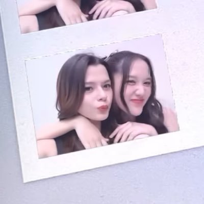 s_nvl's profile picture. I want you to know, I love you(guys) the most =)🤍@AngelssBecky @srchafreen @beonnnie @emiamily