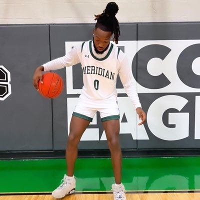 6’3 Sophmore email: dhodges151@gmail.com @umfk_hoops