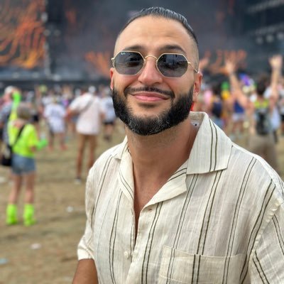 I left my businesses to become a Trauma-informed Coach focusing on Money and Psychedelic Integration.