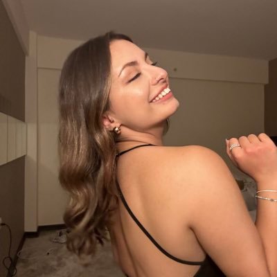 efnaziko's profile picture. fikir beyan etmeyiniz