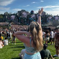 Lara 🌸 (@lazereth__) 's Twitter Profile