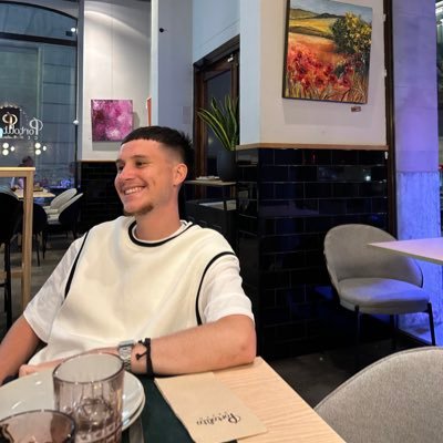 loulounueve's profile picture. 