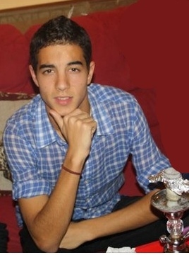 Rubens_57's profile picture. No se trata de que tan fuerte golpeas, si no de que tan fuerte te golpean, de cuanto puedes aguantar y seguir adelante...De eso se trata Triunfar!!