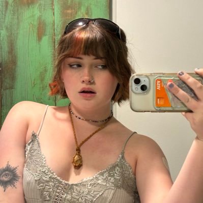 DanikaSmit16517's profile picture. lesbian bug enthusiast / convinced i am a work of fiction