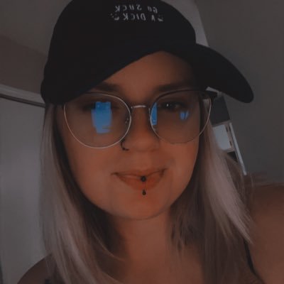 kattelizaa's profile picture. hockey, books, & naps 🥱