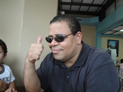 Trabajador, me gustan los deportes en especial el baseball y el baloncesto de la Nba, me gusta el cine y la television.