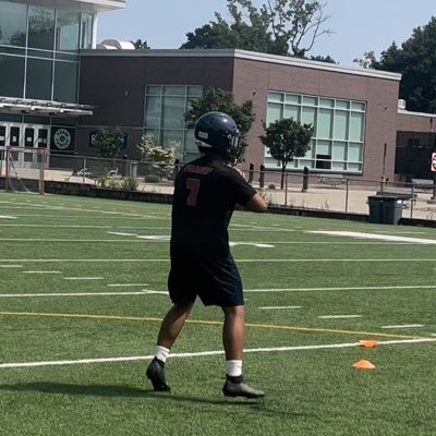 GPA 3.0 C/O 2026 POS:QB,FS HS:Wilbur Cross Weight:205 Height:6’5 40: 4.7 Business Email: EmonieDevone7@gmail.com