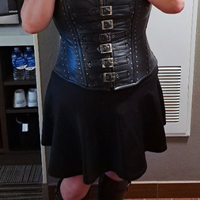 _GypsyH's profile picture. Address me as Miss. The sweetest Sadist you will ever meet! #Femdom #ProDomme #Sadist #LoveMySubs
https://t.co/dcxGPFCseo