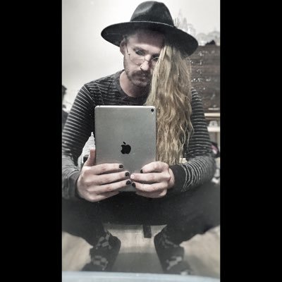 (He/They) Bi / ENM - Just a feral internet bisexual.