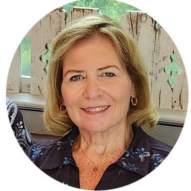 Retired HS ART Teacher and Chairperson. Proud Nana of two. No DM's. I cannot believe that the country chose Hate over Democracy.