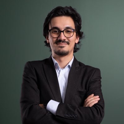 I talk about tech & startups on @tekupodcast and I help entrepreneurs and tech companies communicate better.
Co-founder of @SoCodeSchool
📍ALG & PAR
