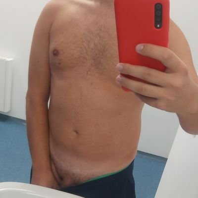 A_Cand_X's profile picture. 🏳️‍🌈🍌🍑✊🏻🍼💦 Cochinadas y esas cosas. Versátil 100%  Depende como me pongas seré un buen pasivo tragón o un activo cañero. Muy lefero. Fistting. Popper.