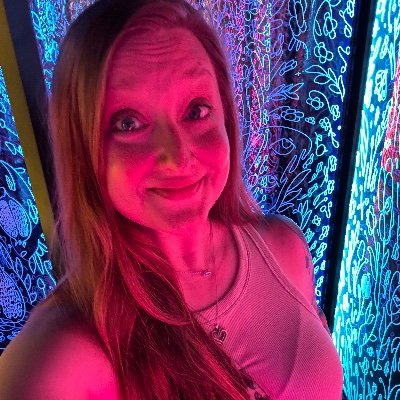 🇺🇸 in 🇸🇰 & 🇩🇪 now 🇨🇿
Mom/Content Creator/Podcaster/Nerd/Reader