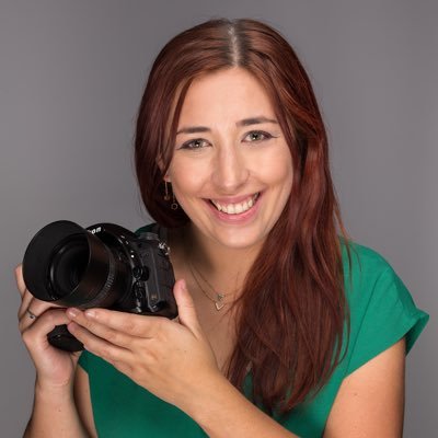 JulieWarnier's profile picture. Photographe Animaux de compagnie | Mariage | Portraits de femmes en studio | Graphiste | Papeterie de Mariage | Créatrice Bijoux & Bougies