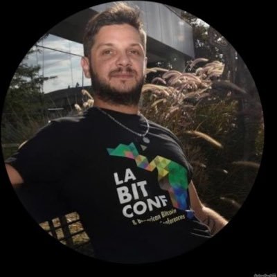 MaurenziRuben's profile picture. "Nada de lo humano me es ajeno"