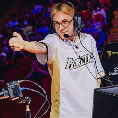 Tanton_25's profile picture. What am doing here