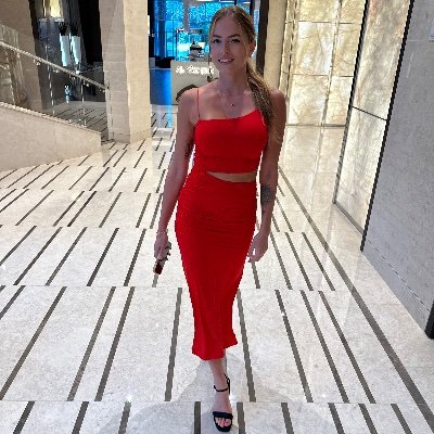 AliisaVihola's profile picture. 💻 MSc Medical Physics student | MRI 🧠 | Ex-CERN  | Data | Innovating in MedTech 

a dash of creativity with a sprinkle of rebellion against the status quo