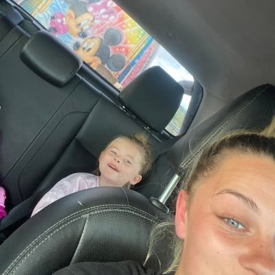 SophieHadaway22's profile picture. Subscribe to my OF 💛💙