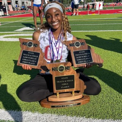 C/O 25| Cardinal Ritter College Prep| #Jumper Triple Jump: 12m National Runner Up| NCAA #:2407360345| GPA:4.0|