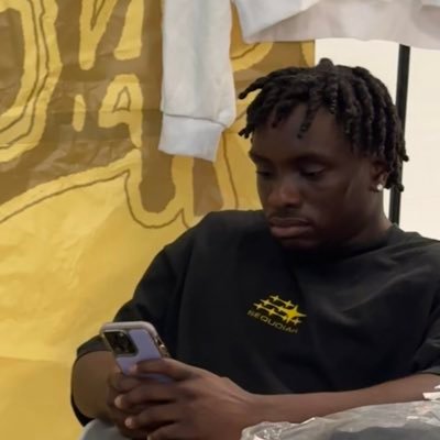 eekeminii's profile picture. ♊︎ founder of @hwy6studios + @ekdsgn
