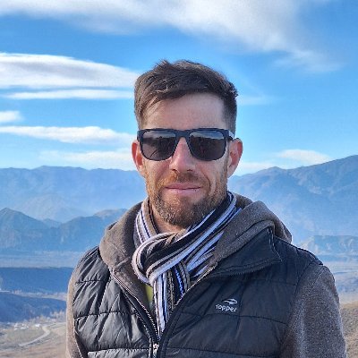 Programador apasionado, enamorado del ciclismo y cocinero aficionado.