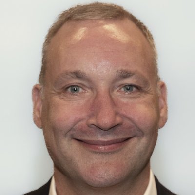 hausteintessmer's profile picture. Journalist, Medienmanager.