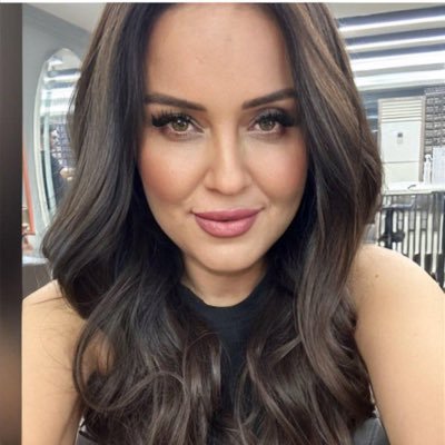 avgulsahekin's profile picture. Avukat