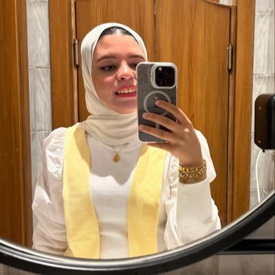 Ayah_Ezzat's profile picture. 🦋