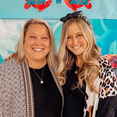 Two teachers coming together to create a fun learning experience for all students! 📚👩🏼🏫👩🏼🏫📚