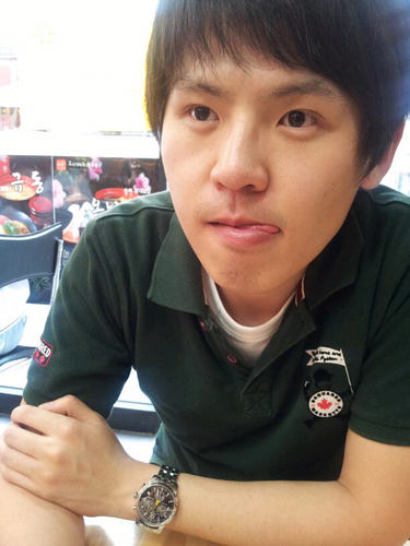 28세 남자
사진찍기 카메라를 좋아하고
여행을즐기며
영화보는것을 좋아하는^^