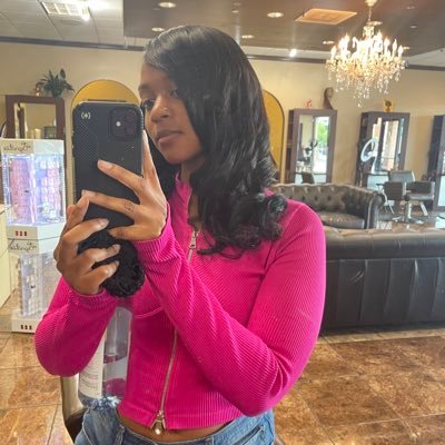 Annamoon27's profile picture. 🪽Virgobaby