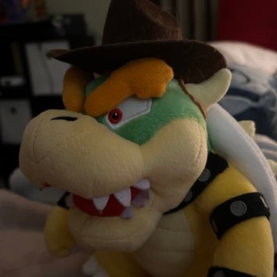 i like fnaw and mario in general a lot, im sometimes a pixel artist but i mostly just use a pixely brush, i’m also a beginner v/a n shit. i’m 17 years old