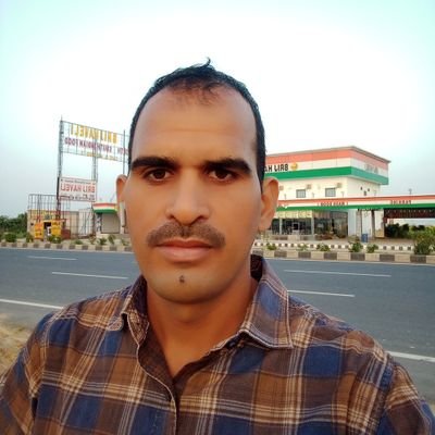 yadavsuni073's profile picture. राधे राधे 🙏
103%back follow