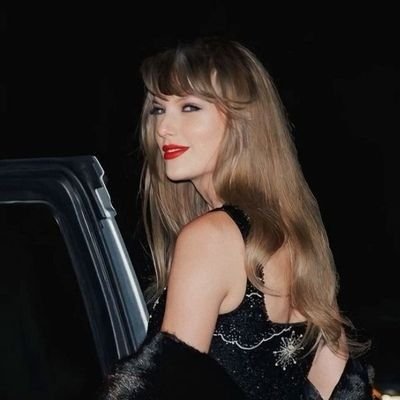 h3yh3yitsn0ahh's profile picture. my best all-time friend? 🍿

loml musicals

murder drones is my fav series ever (besides TOH) 🦇💞💞