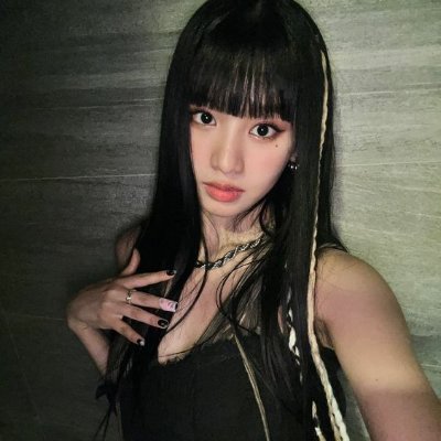 secretafk's profile picture. 19