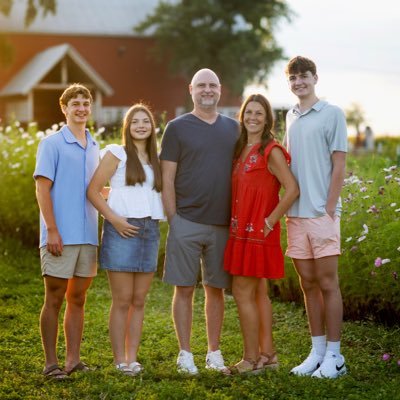 mdinnon27's profile picture. Argo Community High School - Math Teacher | Marquette University Alum | York High School Alum