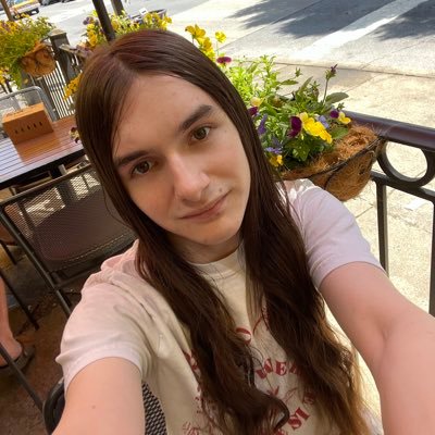 girl who's a gay boy | studying politics + gender & sexuality studies at nyu | a better world is possible | @nyuydsa @lowmandsa @nycdsa @transrightsmd | she/her
