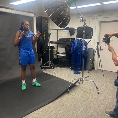 6’9 Foward Detroit Mercy MBB - Contact- 216-738-9104 Instagram- Lon15__